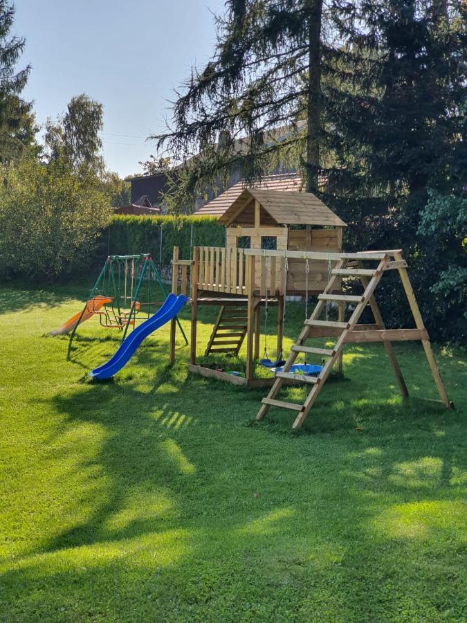 Apartamenty Czerwony Dworek - Duzy Teren Zielony, Plac Zabaw, Miejsce Na Grilla I Staw Z Mozliwoscia Wedkowania, Boisko Мыслаковице Экстерьер фото